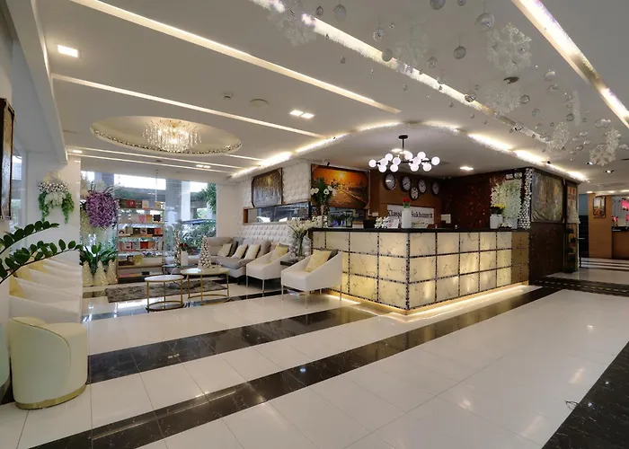 Отель Klassique Sukhumvit 4*